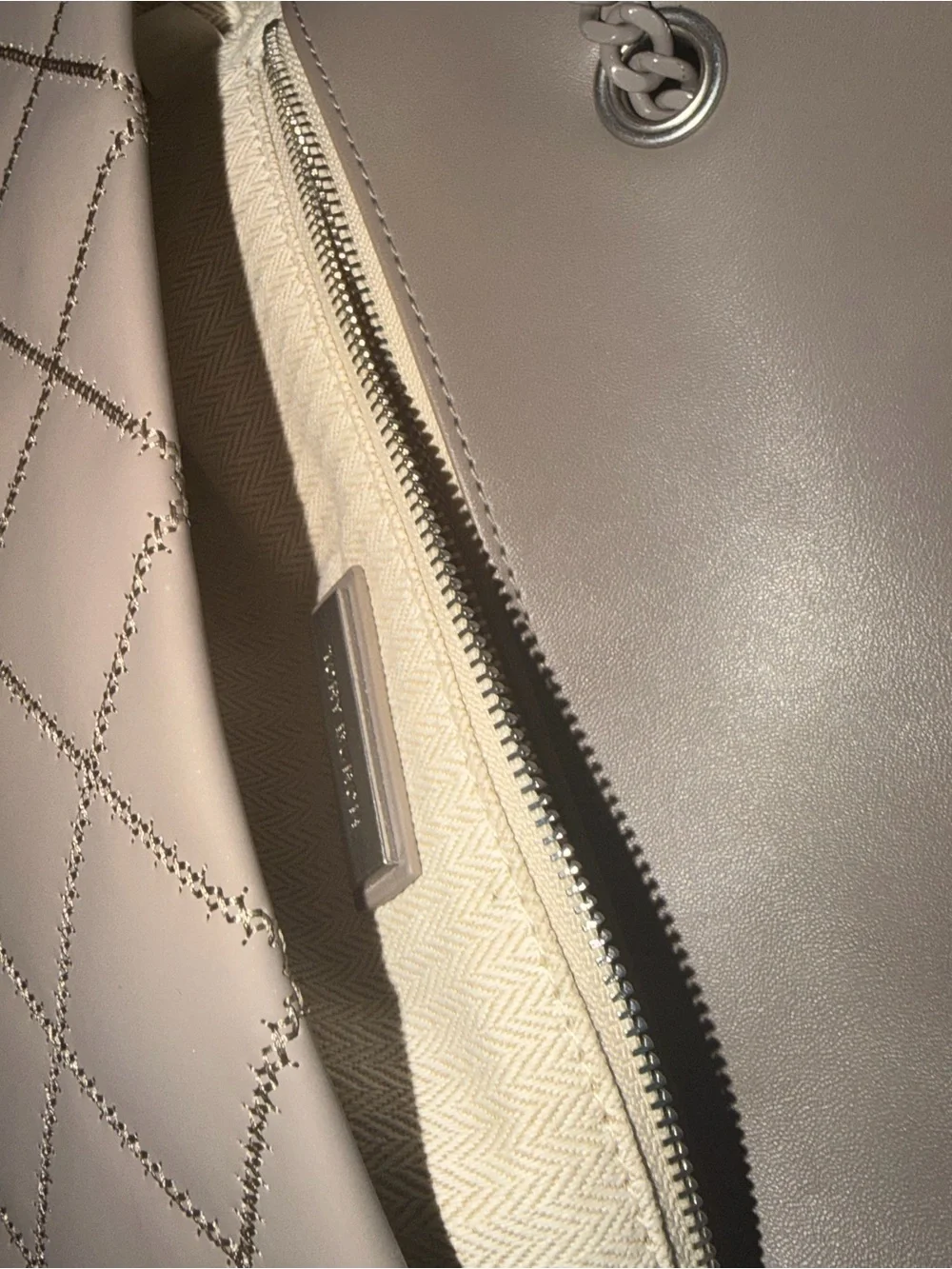 Tory Burch Quilted Chain Shoulder Bag in Taupe